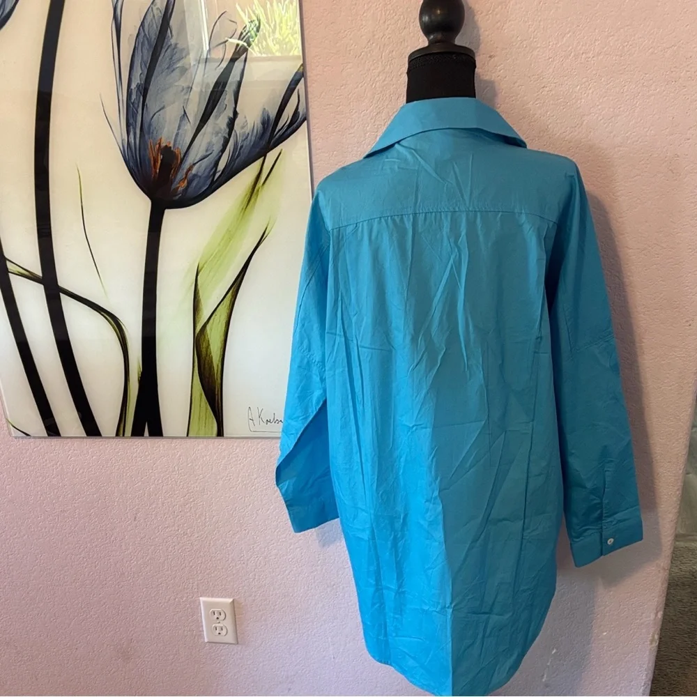 New blue shirt size small - Picture 3 of 5
